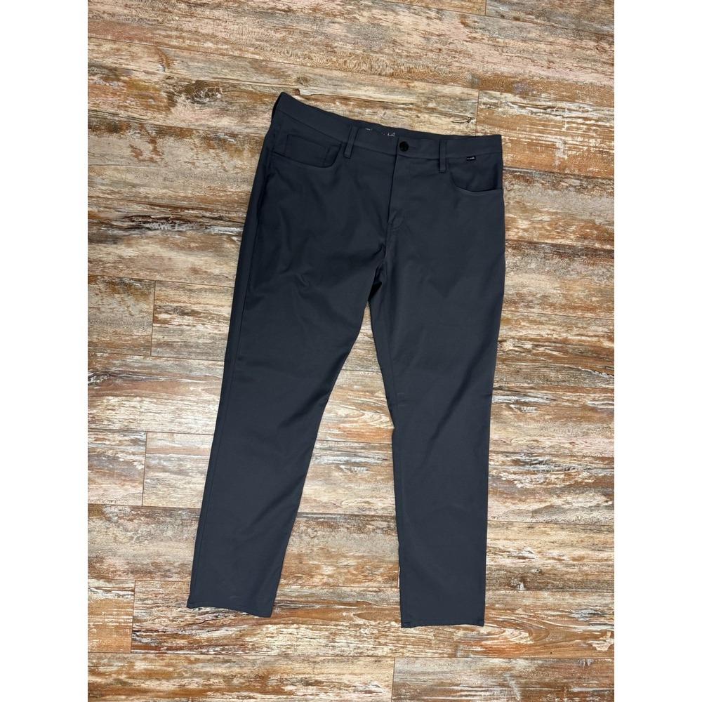 Mens Travis Mathew Gray Golf Pants Performance Stretch Size 38x32 Khaki Office